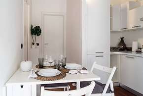 Large apartment in Milan center