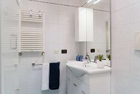 Large apartment in Milan center