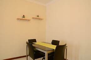 Luxury Design Grand Palace Kemayoran Apartment With Private Bathtub