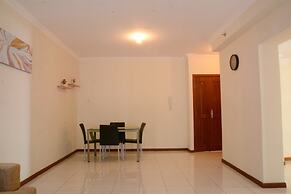 Luxury Design Grand Palace Kemayoran Apartment With Private Bathtub