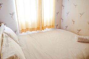 Puri Park View Apartment with Balcony