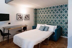 Design Apartment near City Center