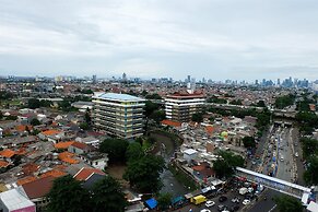 Studio Room Bassura City Apartment In Shopping Mall