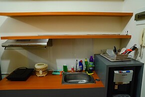 Woodland Park Residence Kalibata View Swimming Pool