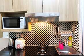 Cozy Green Pramuka Apartment