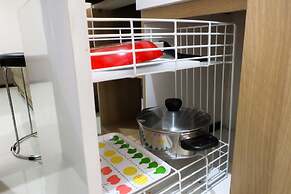 Cozy Green Pramuka Apartment