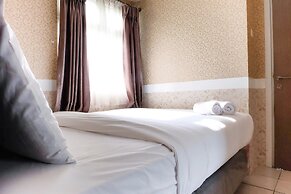 Pool View Apartment Green Pramuka