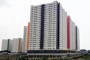 Pool View Apartment Green Pramuka