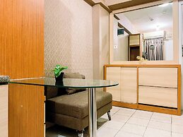 Pool View Apartment Green Pramuka