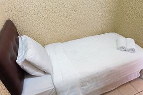 Pool View Apartment Green Pramuka