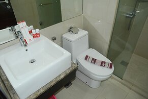 Gandaria Heights Apartment with Mall Access