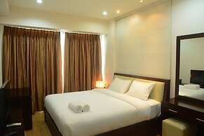 Gandaria Heights Apartment with Mall Access