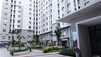 Green Bay Pluit Apartment With Direct Access To Shopping Center