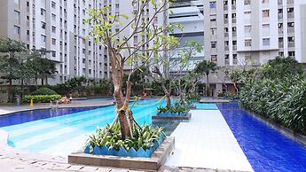 Green Bay Pluit Apartment With Direct Access To Shopping Center