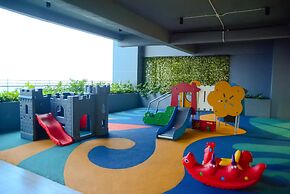 Exclusive L'Avenue Apartment