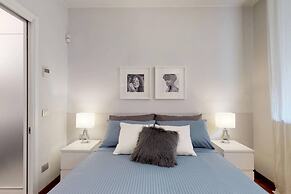 Design Apartment near Duomo Square