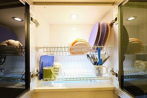 Easy Access to Mall Green Pramuka Apartment