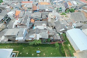 Simple Studio Bassura City Apartment