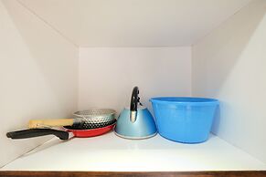 Simple Studio Bassura City Apartment