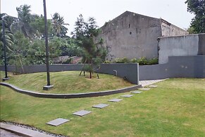 Pancoran BEST L'Avenue Apartment