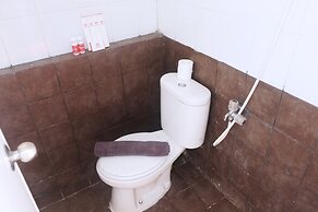 Good Apartment At Green Pramuka City