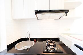 New & Clean Bassura City Apartment