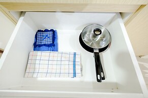 Simply & Clean Bassura City Apartment