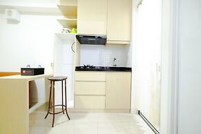 Simply & Clean Bassura City Apartment