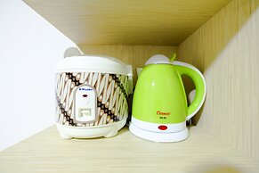 Simply & Clean Bassura City Apartment