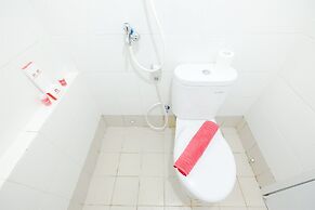 Simply & Clean Bassura City Apartment