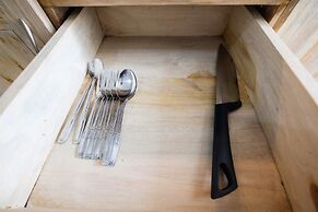 Comfortable at Bassura Apartment near to Bassura City Mall