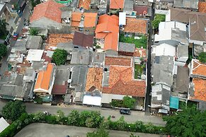 The Wave Apartment near Kota Kasablanka