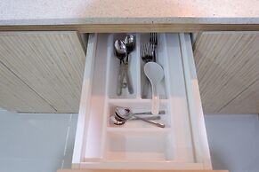 Casa Grande Apartment with Sofabed Connected to Kota Kasablanka