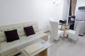 Casa Grande Apartment with Sofabed Connected to Kota Kasablanka