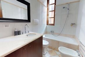 Fashion District Apartment