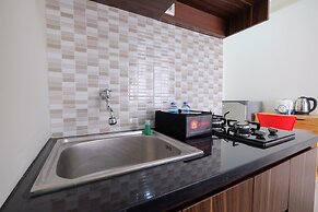 Comfy Studio Apartment @ Green Pramuka City