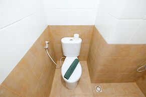 Comfy Studio Apartment @ Green Pramuka City