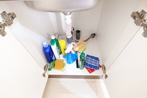 Comfy Studio Apartment @ Green Pramuka City