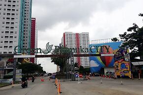Comfy Studio Apartment @ Green Pramuka City