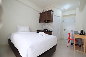 Comfy Studio Apartment @ Green Pramuka City