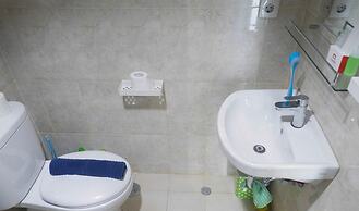 Studio Modern Tamansari The Hive Cawang