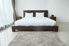 Comfy L'Avenue Apartment