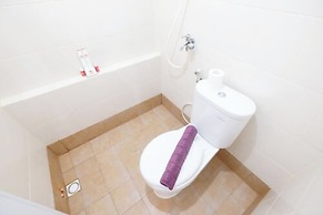 Bassura City Apartment Connect to Swimming Pool