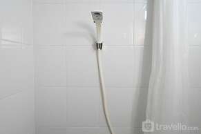 Cozy Studio at Bassura Apartment near to Bassura Mall