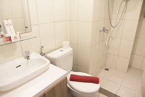 Deluxe and Comfortable The Springlake Summarecon Apartment