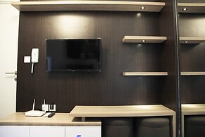 Deluxe and Comfortable The Springlake Summarecon Apartment