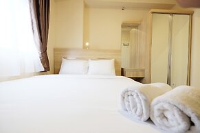 Clean And Tidy Green Pramuka Apartement