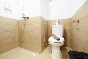 Clean And Tidy Green Pramuka Apartement