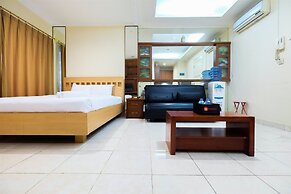 Simply Spacious Studio Room at City Home Apartment near Kelapa Gading