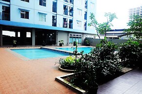 Cozy Green Park View Daan Mogot Apartment